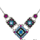 La Dolce Vita petite V-necklace, Multi color or Light Blue