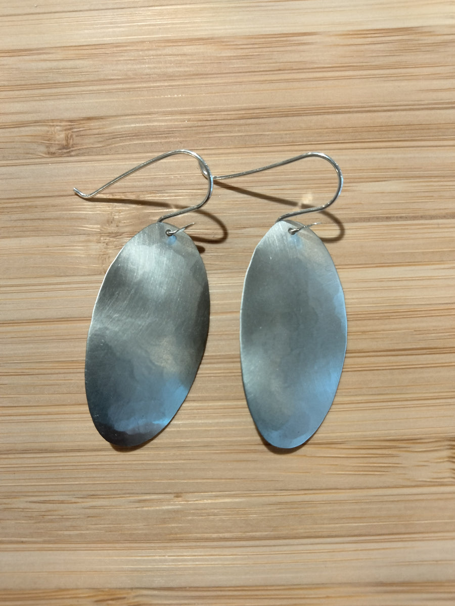 Hammered silver oval dangle earrings